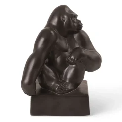 Gorilla med hagen hvilende på skulderen, 20 cm
